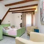By Irundo * Rovinj