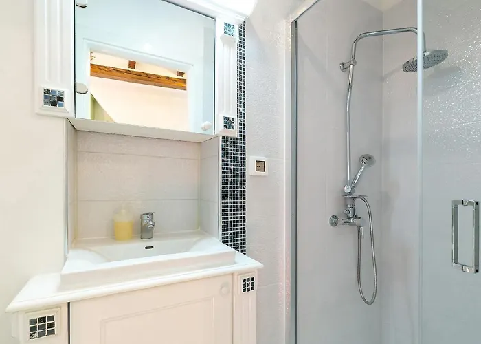 By Irundo Διαμέρισμα *